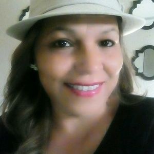 Meet your Posher, Elsa